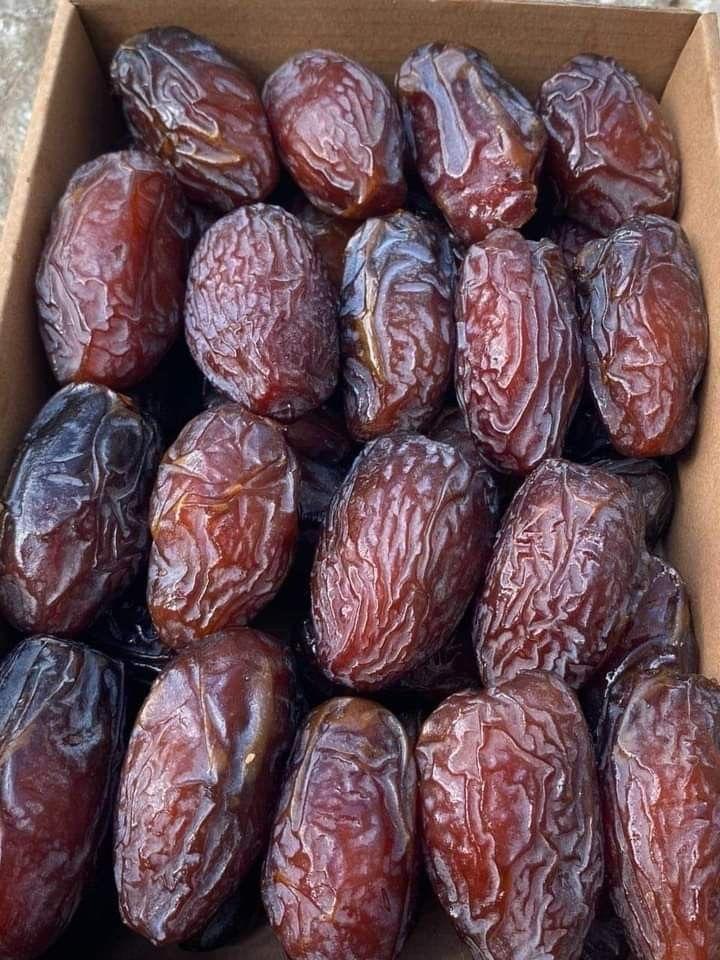 Seeds suitable for wholesale trade and resale